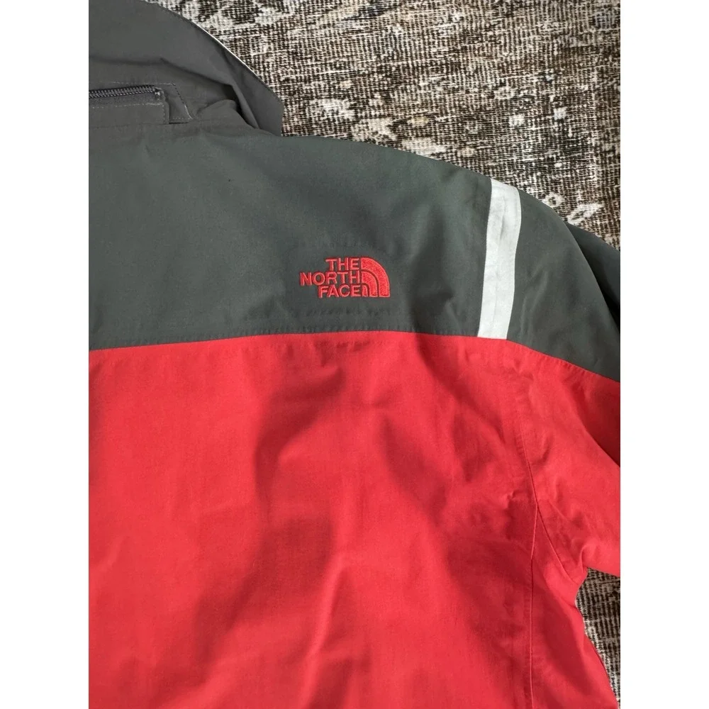 THE NORTH FACE Men`s Vortex Trimclimate‎ Red Size M Medium Hyvent
